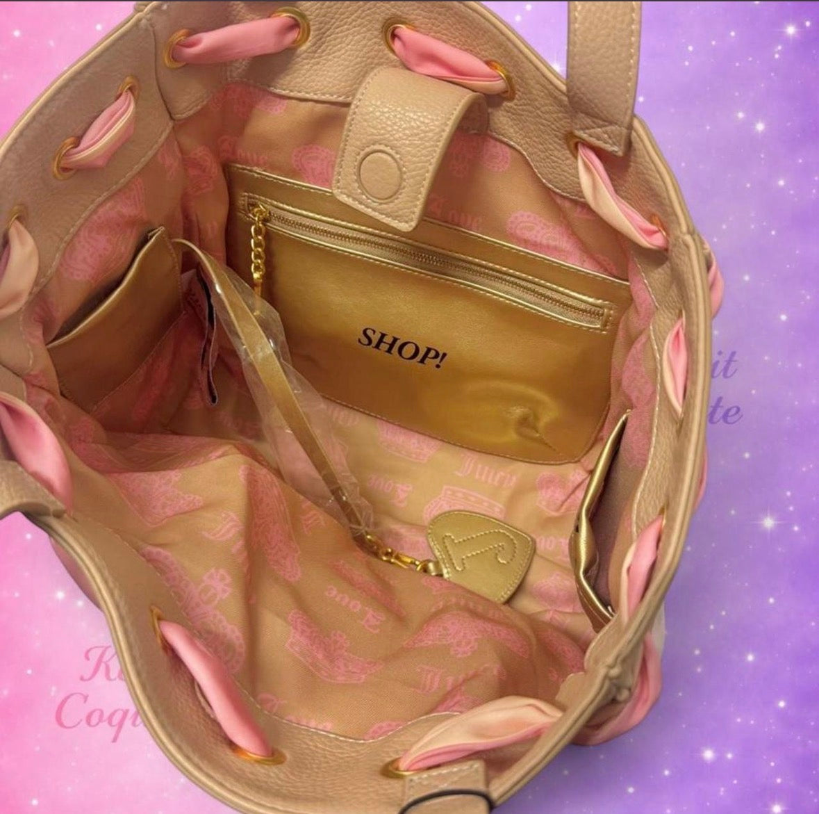 Juicy Couture Scottie Logo Daydreamer - Pink & Beige